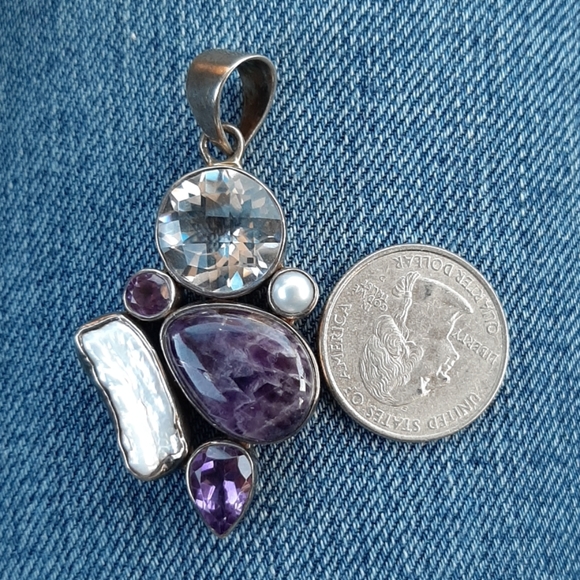 Beautiful Aryo pendant - Picture 2 of 4